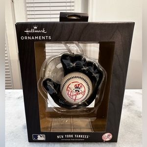 MLB New York Yankees Baseball Glove Hallmark Ornament